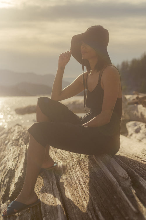 Black | Linen Hat